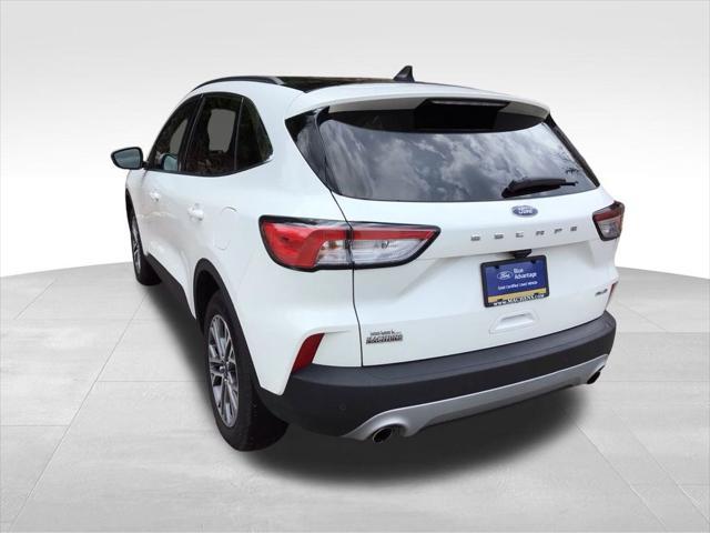 2022 ford escape sel