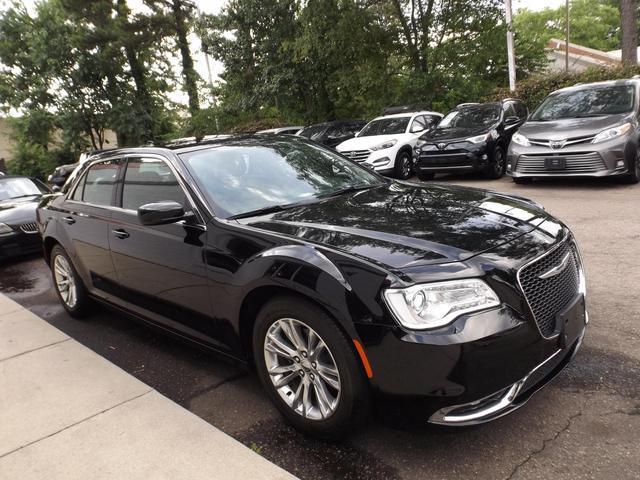 2020 chrysler 300 touring
