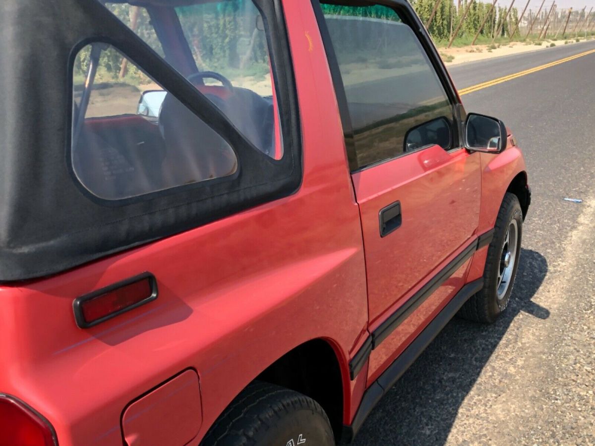 geo/chevrolet tracker 4x4 convertible 4cyl clean! bluetooth