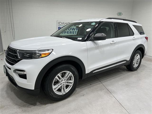 2023 ford explorer xlt