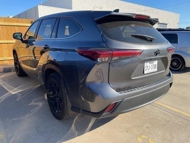 2023 toyota highlander le