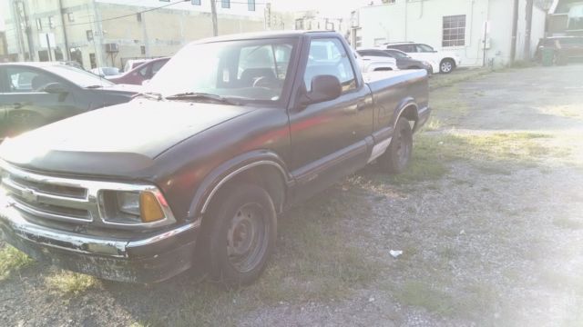 1994 chevy s10 214,999 miles have key starts & runs tires are best feature