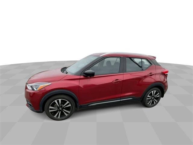 2020 nissan kicks sr