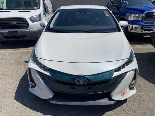 2017 toyota prius prime