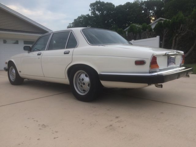 1984 jaguar xj6 - restored, cloth interior, custom features and extra parts