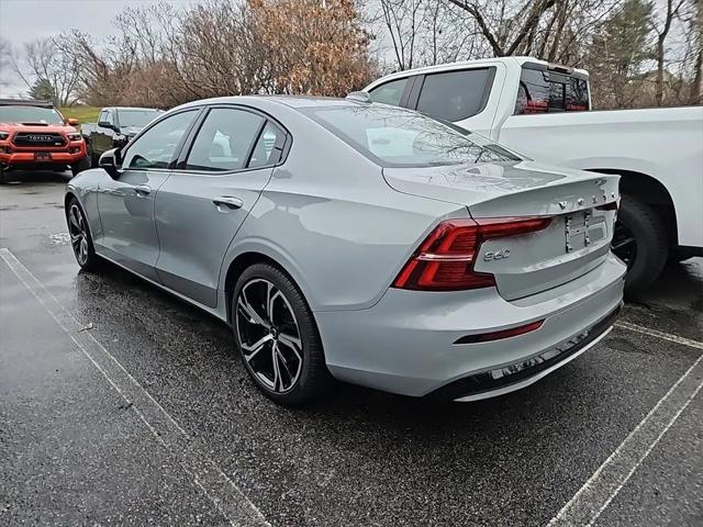 2024 volvo s60 b5 core dark theme