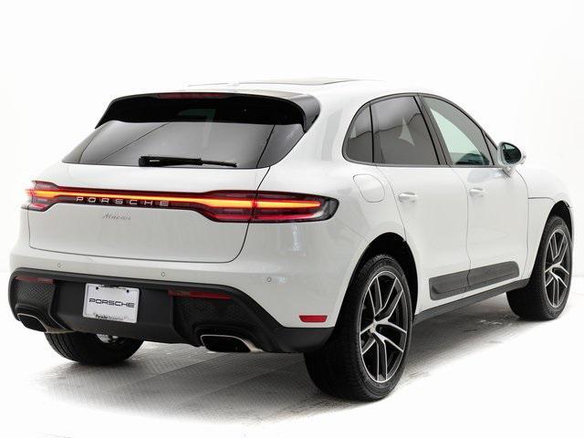 2024 porsche macan base