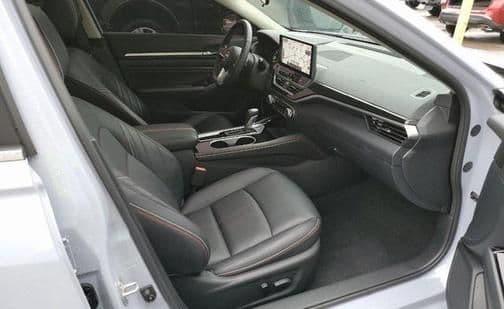 2023 nissan altima sr fwd in sheboygan, wisconsin