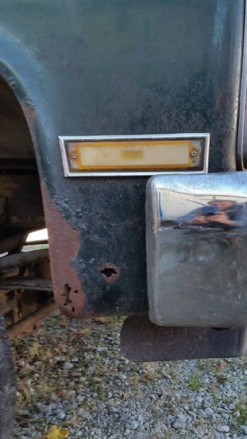 1985 chevy 4 x 4 pickup truck c-14 see pics( parts truck or fixer upper) ratrod