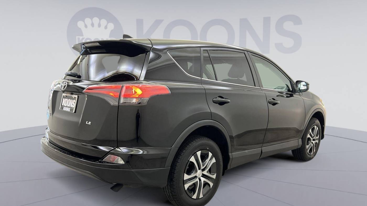 2018 toyota rav4 le