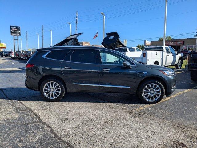 2020 buick enclave essence