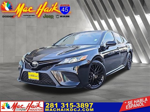2020 toyota camry se