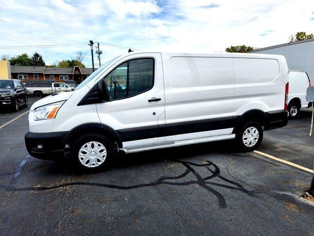 2022 ford transit-250 base