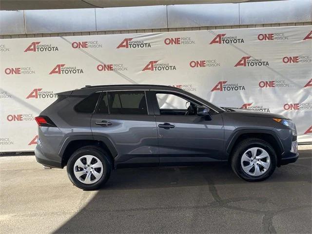 2020 toyota rav4 le