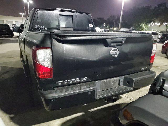 2017 nissan titan sv