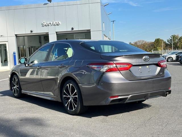 2018 toyota camry se