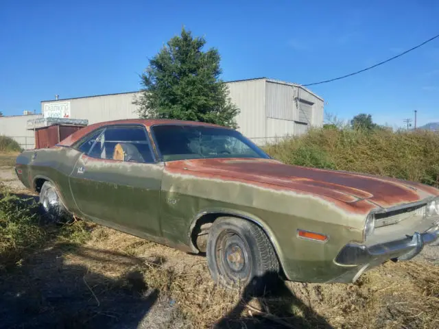 1970 dodge challenger base hardtop 2-door 5.2l