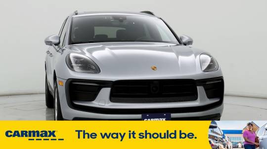 2022 Porsche Macan