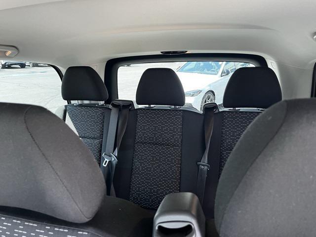 2023 mercedes-benz metris base