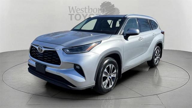 2021 toyota highlander xle