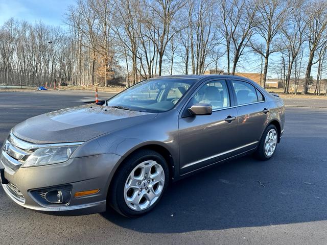 2010 ford fusion se