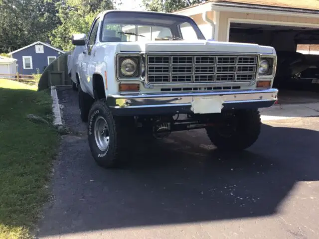 1976 4x4 shortbed. c/k 1500 pickup many updates