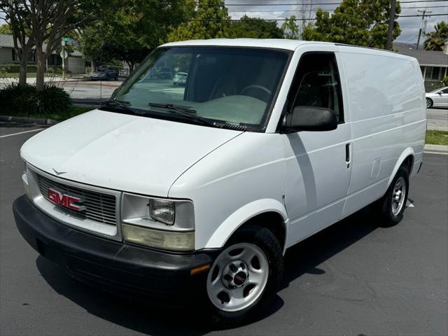 2003 gmc safari base
