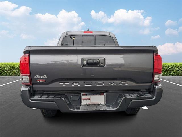 2022 toyota tacoma sr