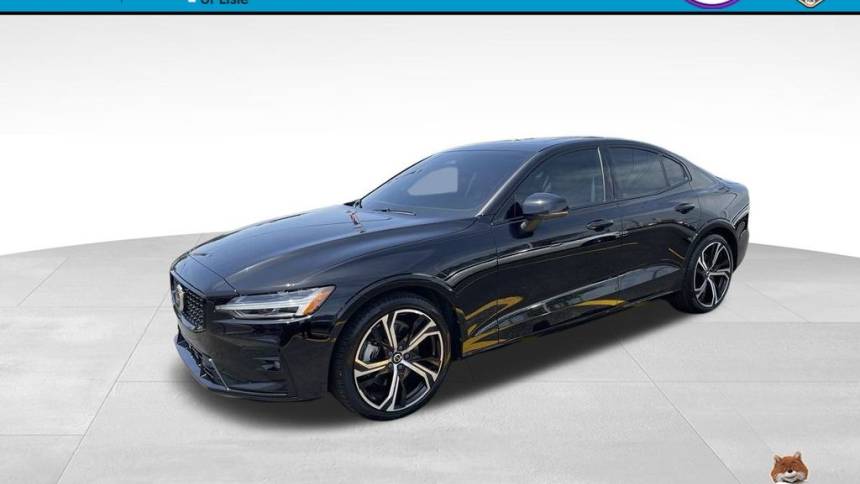 2024 volvo s60 b5 plus dark theme