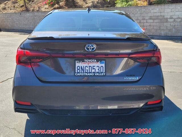2020 toyota avalon hybrid xse