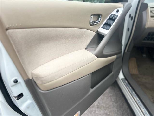 2010 nissan murano le