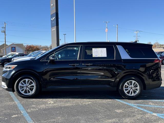 2023 kia carnival lx