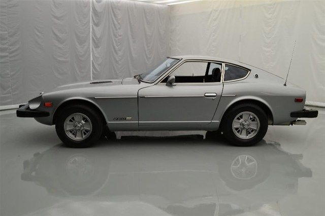 78 datsun 280z 2.8 liter l28e in-line 6cyl 170hp 4-speed manual alpine radio