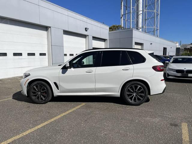 2022 bmw x5 m50i