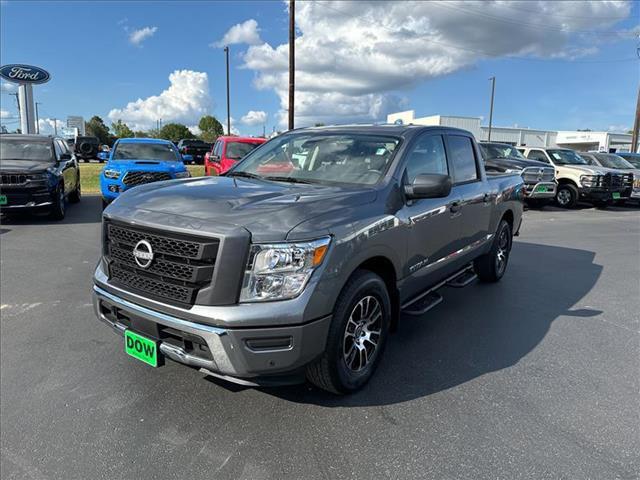 2023 nissan titan sv