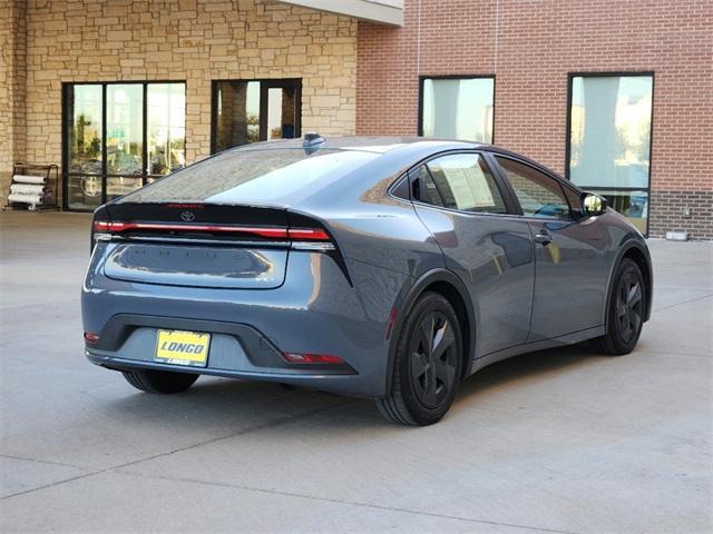 2024 toyota prius le