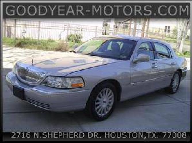 2003 lincoln town car silver, 117k miles in houston, tx