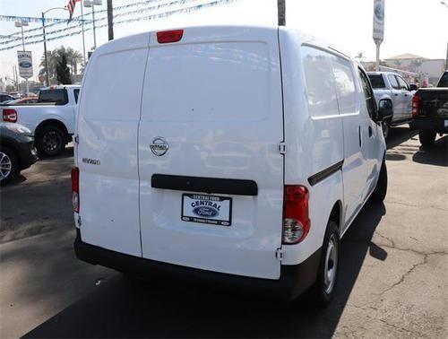 2020 nissan nv200