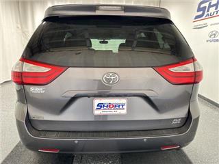 2015 Toyota Sienna xle 7-passenger