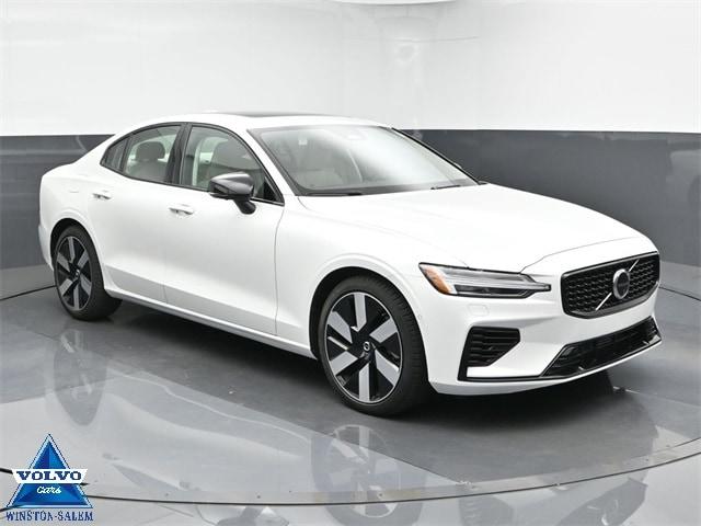 2024 volvo s60 recharge plug-in hybrid t8 plus dark