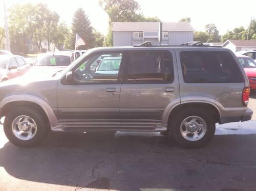 1999 ford explorer (eddie bauer edition for sale in grand forks, north dakota