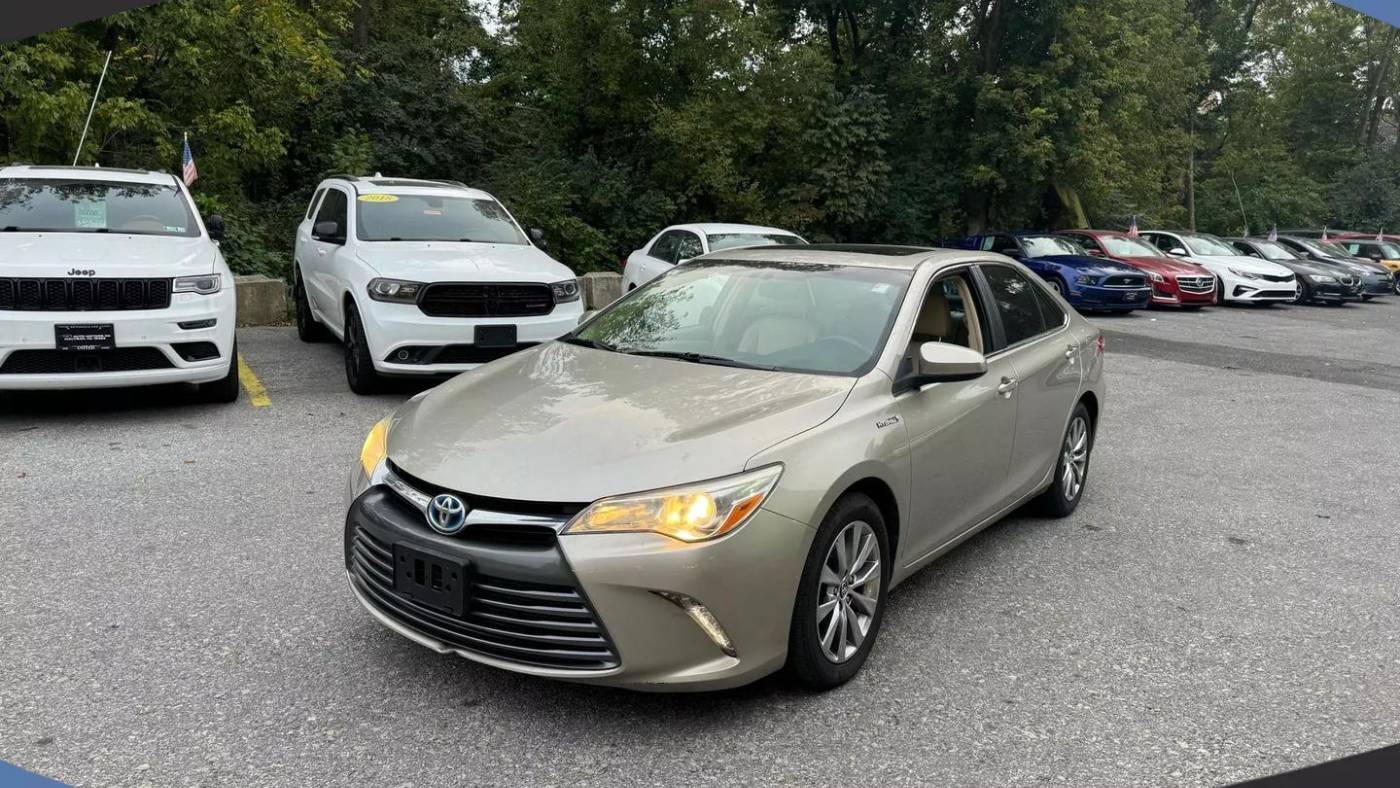 2015 toyota camry hybrid xle