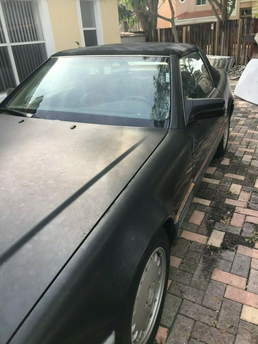 1991 mercedes 500sl with white top low milage