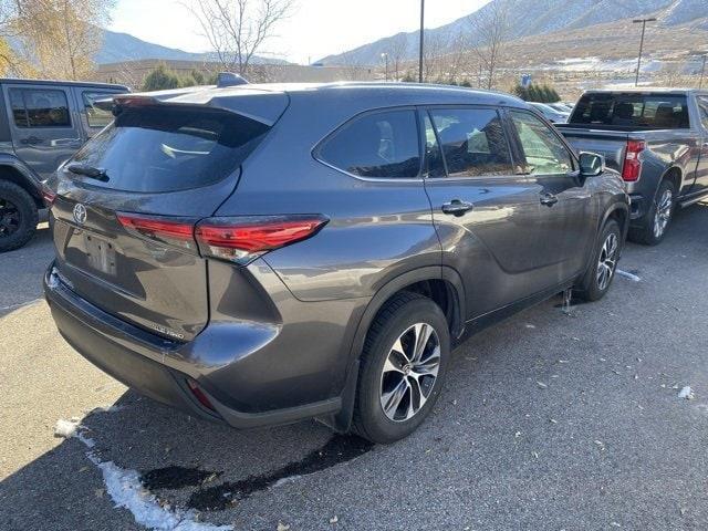 2021 toyota highlander xle