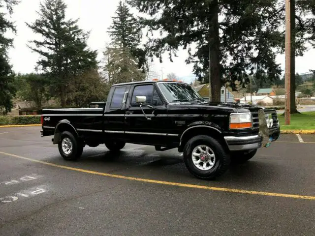 1993 ford f-250 4x4 extra cab 5-speed 7.3l idi turbo diesel 157k miles 3rd owner