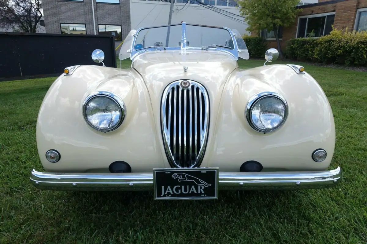 1952 jaguar xk 120 roadster tribute - gm 350 cid v8 - 300 hp -automatic