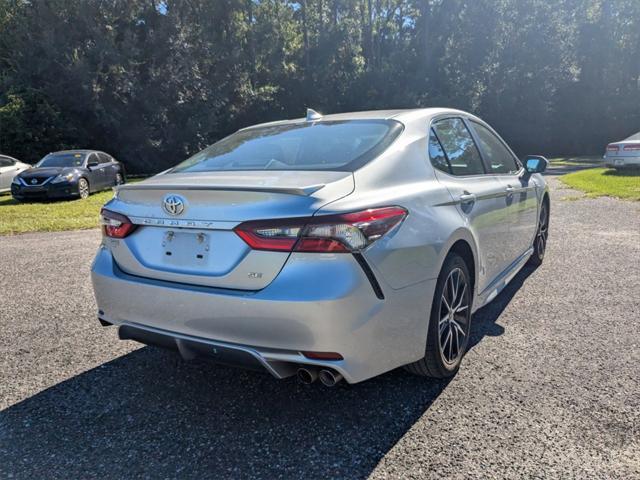 2022 toyota camry se