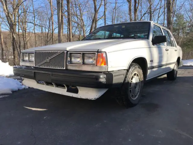 volvo 740 gle sedan - great shape, runs well