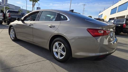 2022 chevrolet malibu ls