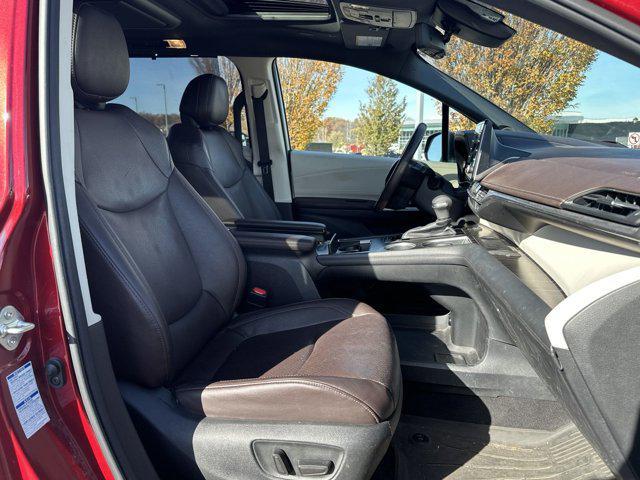 2022 toyota sienna platinum 7 passenger